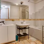 Apartamento Joivy Spacious Flat, Excellent Centre Access Milão